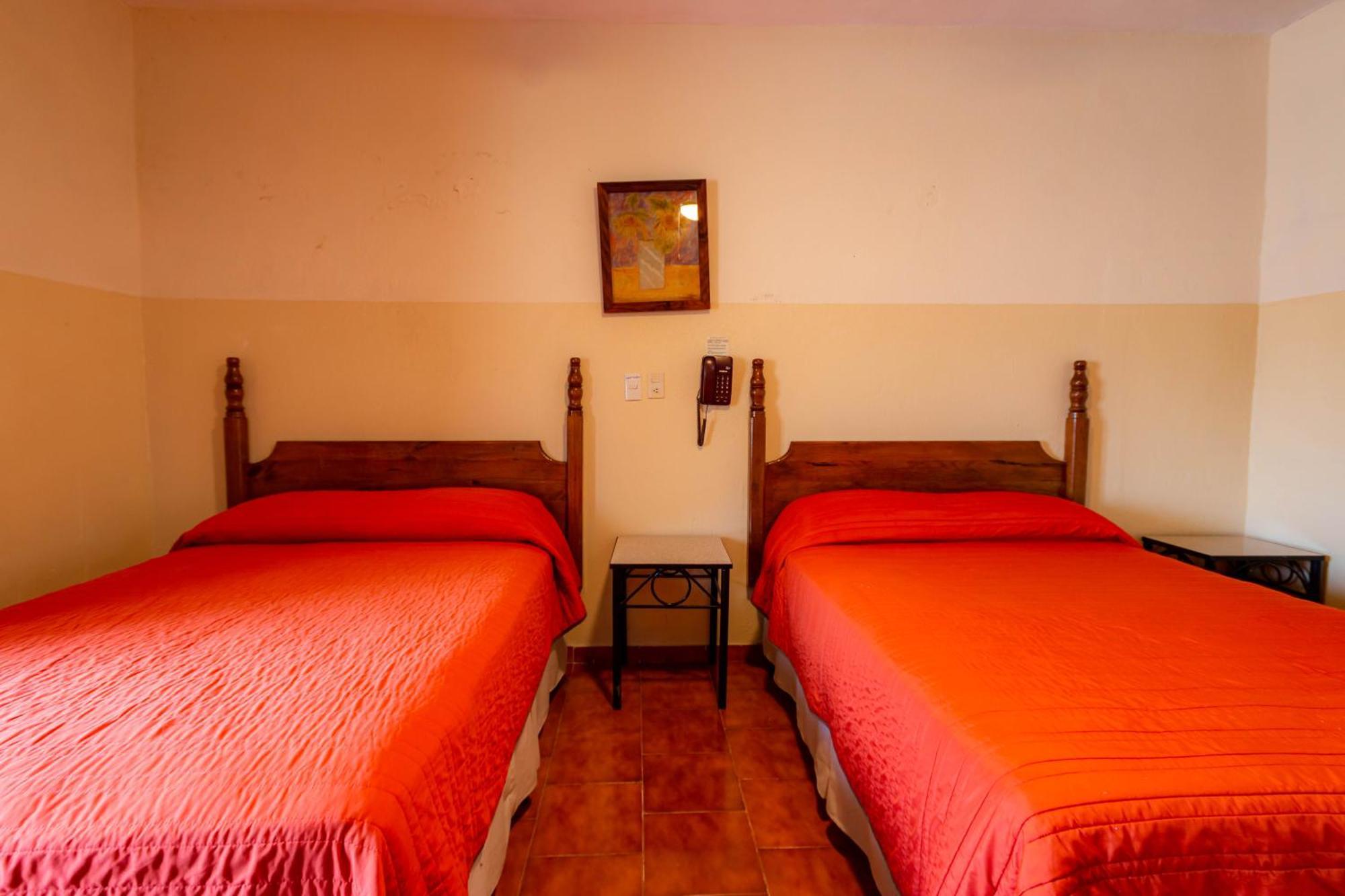Hotel El Carmen, Morelia Exterior photo